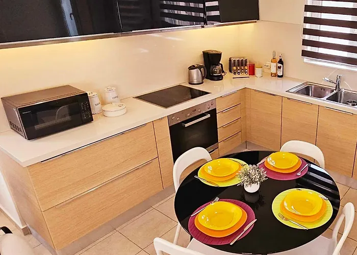 Libre Mare, Your Cozy Vacation Villa *