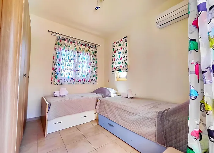 Libre Mare, Your Cozy Vacation Villa *