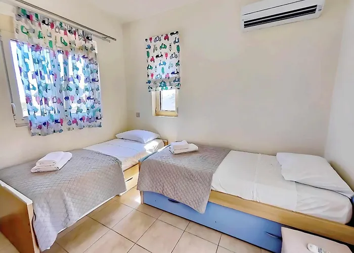 Libre Mare, Your Cozy Vacation Villa *