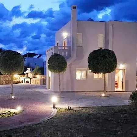 Libre Mare, Your Cozy Vacation Villa *