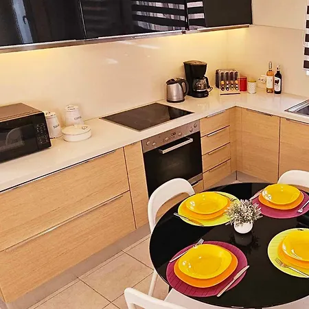 Libre Mare, Your Cozy Vacation Villa *